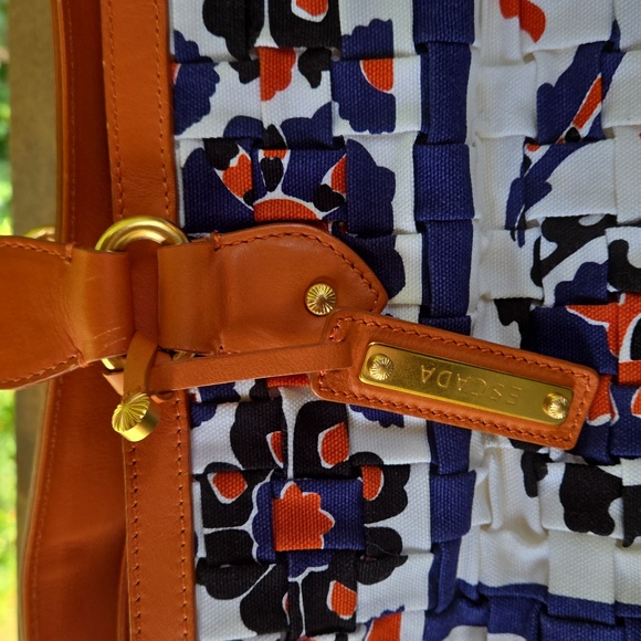 Escada Leather Oversized Tote Weekend Bag - Picture 2 of 8